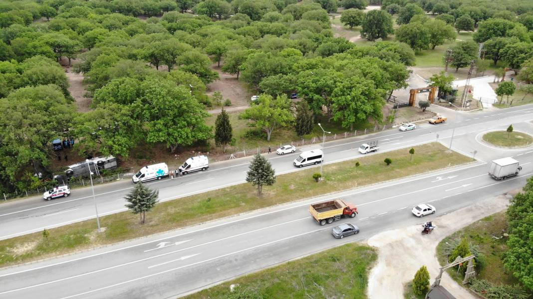 Kırklareli'nde yolcu otobüsü devrildi: 11 yaralı - Resim: 16